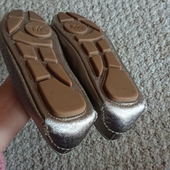 Michael Michael KORS "FULTON" Metallic SILVER MK logo Moccasins size 7M - Picture 11 of 12